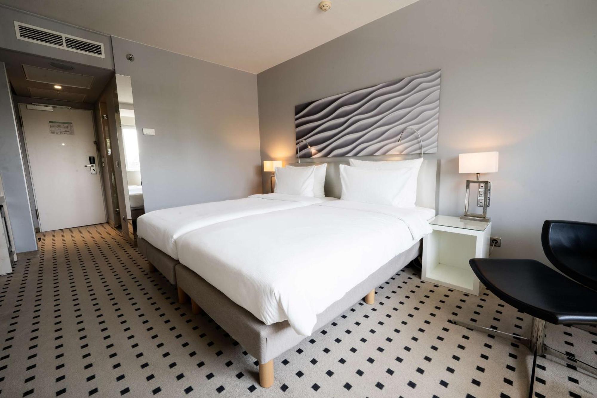 Standard Room,1543849576:JPEG